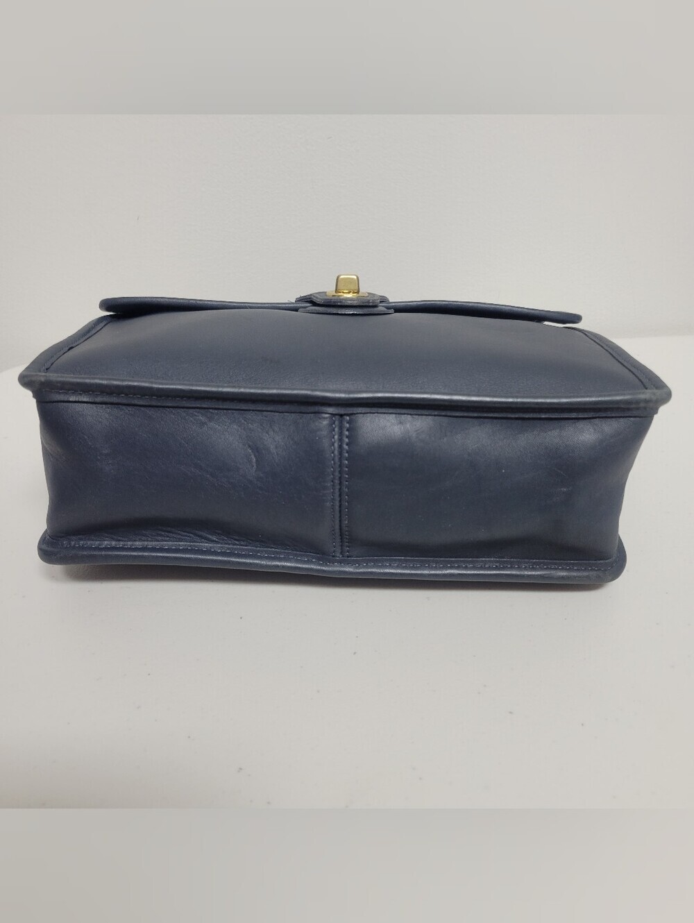 Coach Willis Vintage   9927 Classic  Leather  Crossbody with Matching Wallet. - Picture 7 of 16
